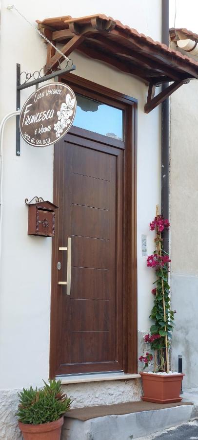 Casa Francesca E Rooms ซานตามาเรีย ดิ กาสเตลลาบาเต ภายนอก รูปภาพ
