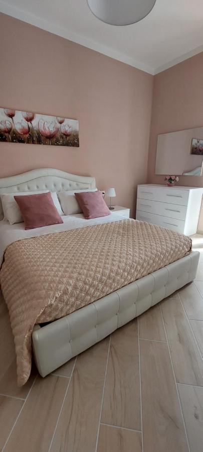 Casa Francesca E Rooms ซานตามาเรีย ดิ กาสเตลลาบาเต ภายนอก รูปภาพ