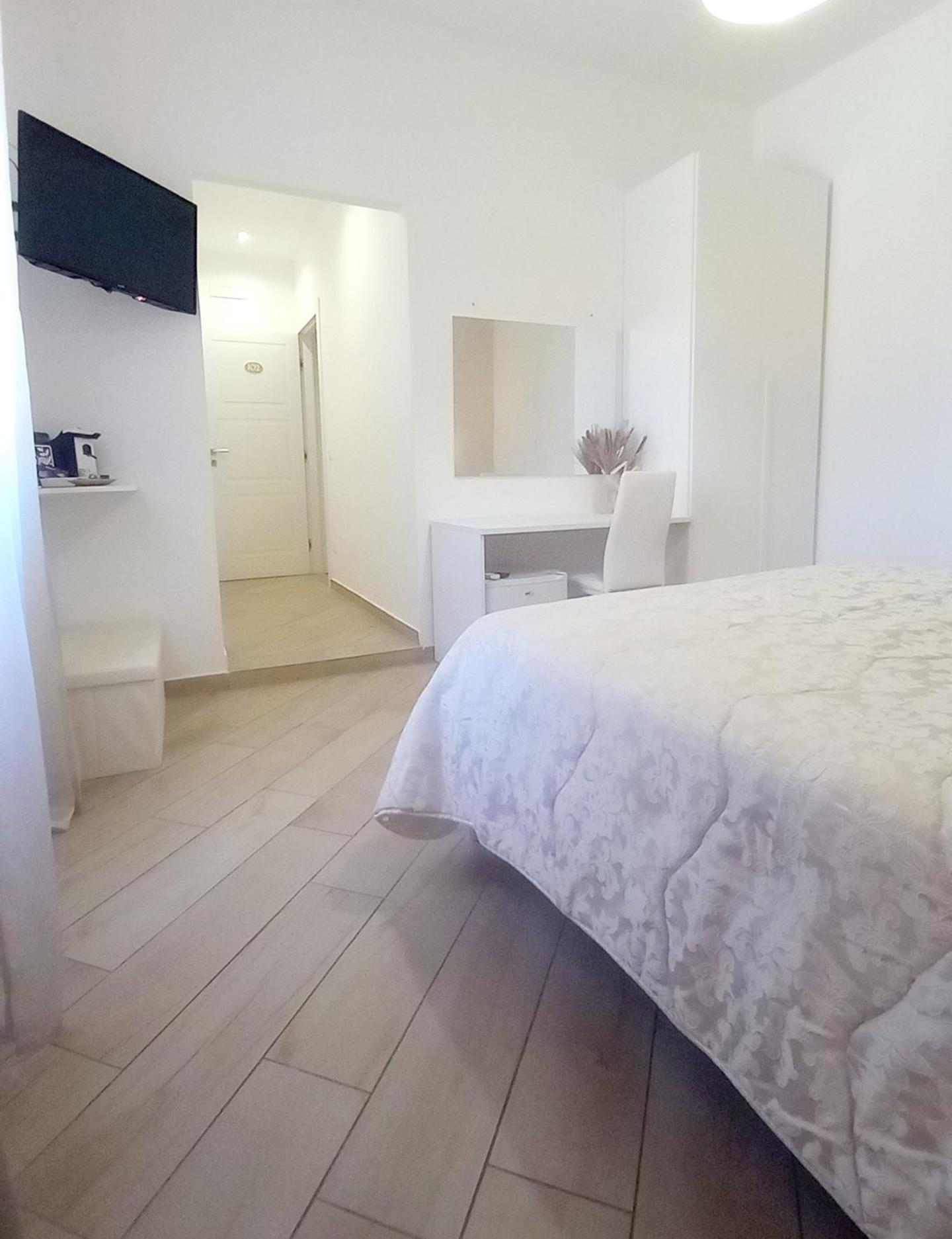 Casa Francesca E Rooms ซานตามาเรีย ดิ กาสเตลลาบาเต ภายนอก รูปภาพ